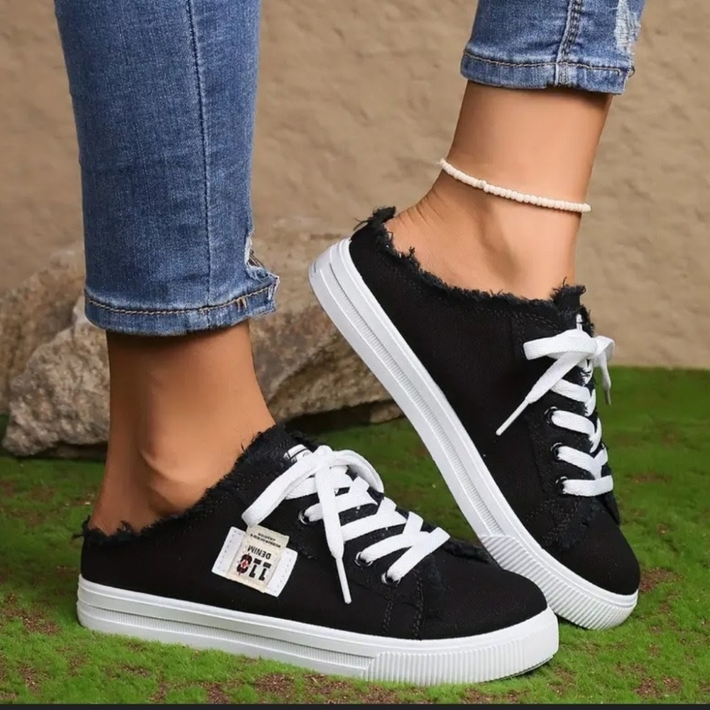 110 Denim Womens Sneakers Low Top Black/White Lace Up Shoes Size 40
